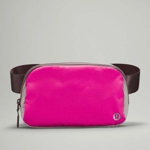 Lululemon Everywhere Belt Bag